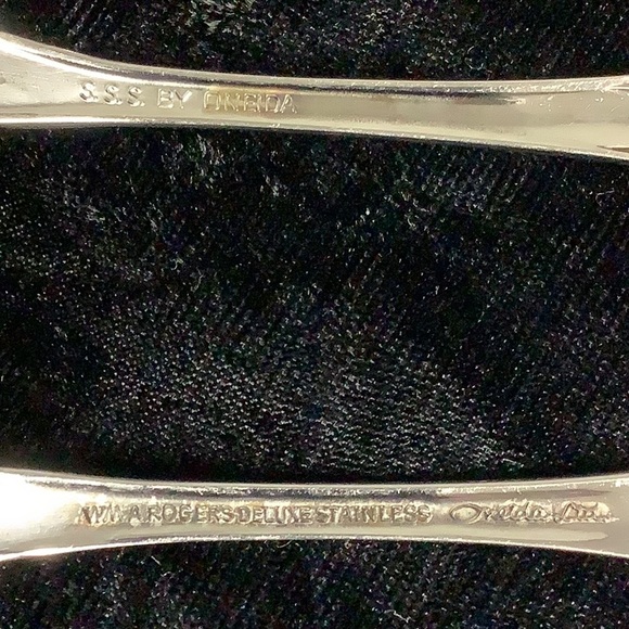 Oneida Rodgers Deluxe Stainless Mansfield Glossy set of 7 Salad Forks - Picture 3 of 4